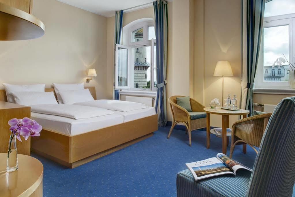 Hotel Am Leuchtturm Rostock Esterno foto